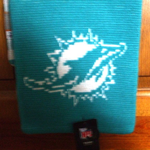 Scarf - Picture 2 of 3